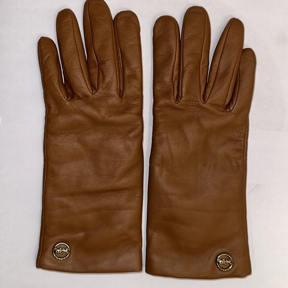 COACH Horse And Carriage Plaque Leather Tech Gloves - Picture 3 of 9